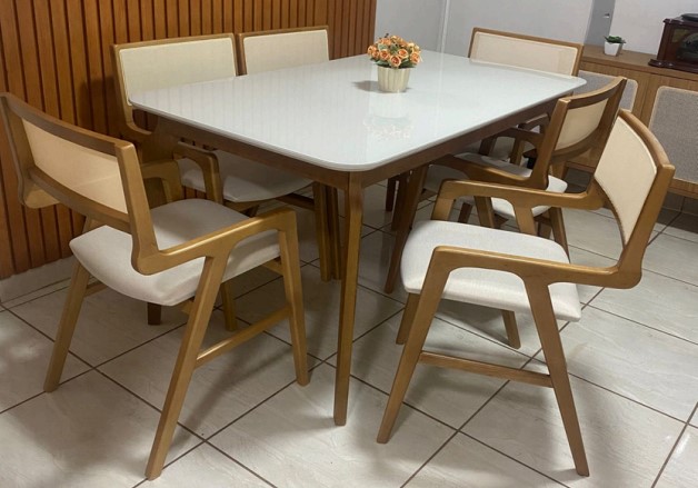 Mesa de Jantar Moderna